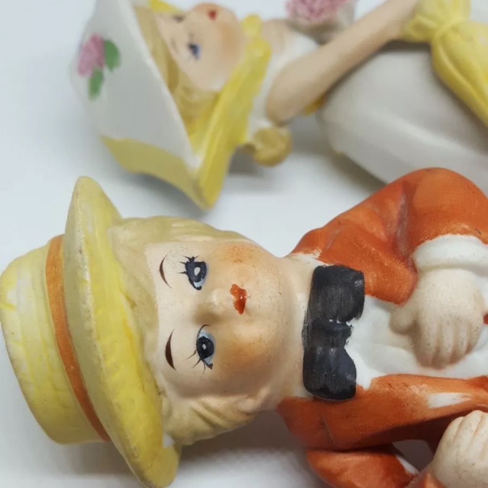 PAIR OF CERAMIC FIGURINES BOY AND GIRL 1 chipped - Picture 4 of 13